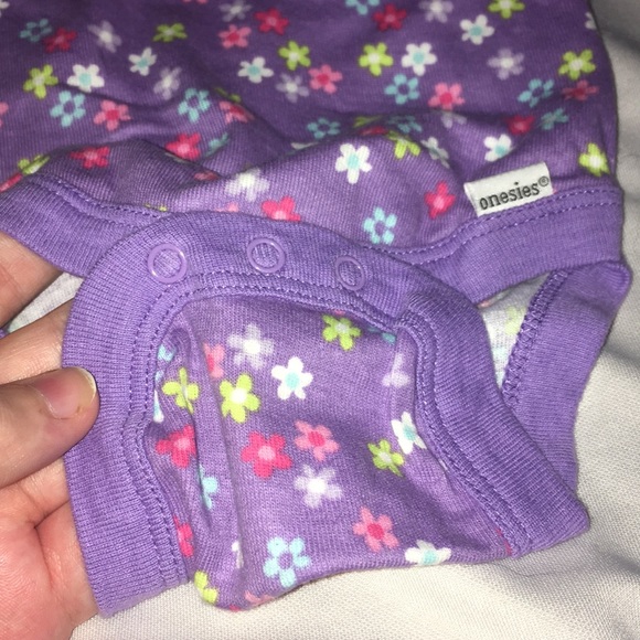 Flower onesie (3-6) - Picture 3 of 3